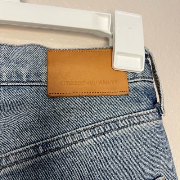 Aritzia Citizens of Humanity Jolene Jean
High-waisted straight jeans Size 24 - Picture 7 of 10